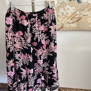 Avenue Flirty Skirt